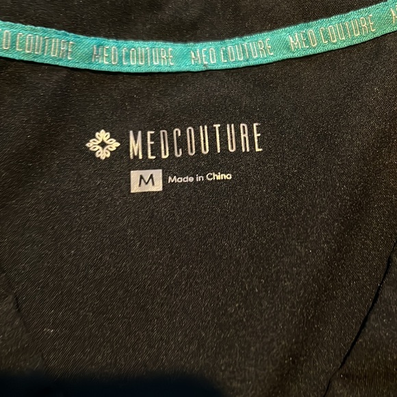 Medcouture scrub set - Picture 4 of 4
